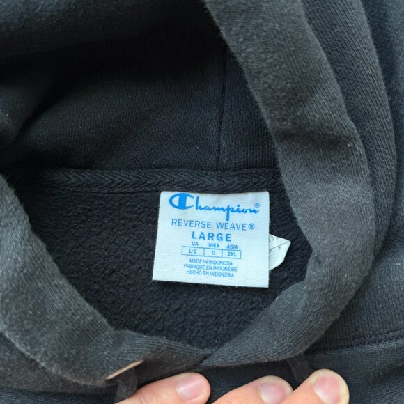 Champion black hoodie in large - Picture 2 of 2